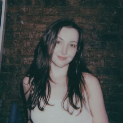 kaurismakis's profile picture. ausma ♈️ “little hater-from-behind-the-scenes person”
