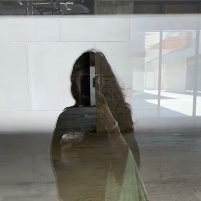 snaifsee's profile picture. 