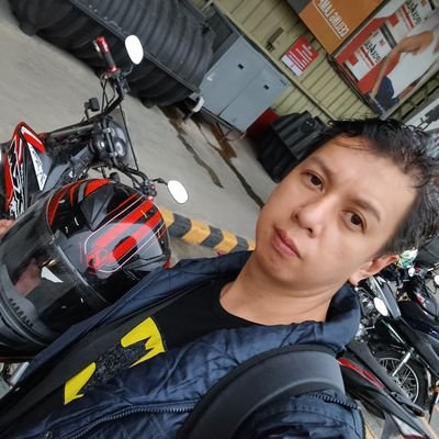 morevainresano's profile picture. the very definition of an asshole