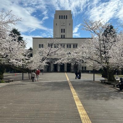 大喜利・漫才/木曜日/部費なし/出入り・兼サー・参加自由/インカレ/見学や参加はDMから!