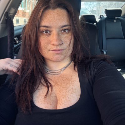 colbyruzicka's profile picture. what comes let it, what goes let it 🦋