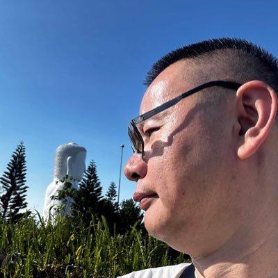 QvWKrtQPbaoIdJ7's profile picture. 認真創業的大叔