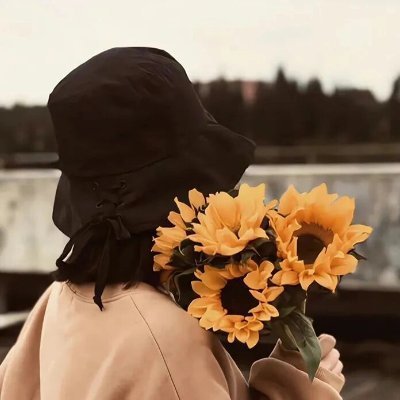 Shallow___py's profile picture. 맛있는 음식을 추구하는 것은 영혼의 길을 걷는 것과 같습니다. 🍷