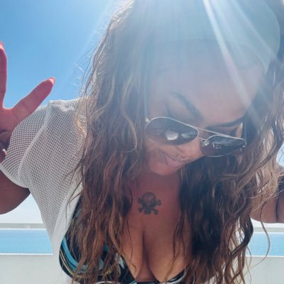 krismccolly's profile picture. “Everything which you can conceive and accept is yours. Entertain no doubt!” - Uell Andersen 🎭📚👩🏽‍🔬✈️