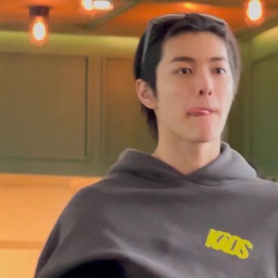 C0RTIS_geonho's profile picture. 