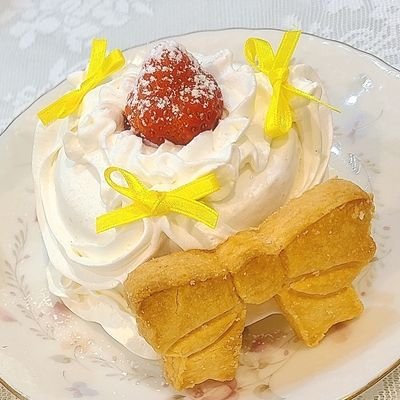 jo_butu_shiro's profile picture. 根っこが腐っていてはジューシーフルーツは実らない