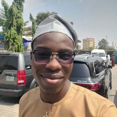 Medical Student by day, Product Designer by night || HNG i9 Finalist ||
MBBS(in view) at College of Medicine, Unilag