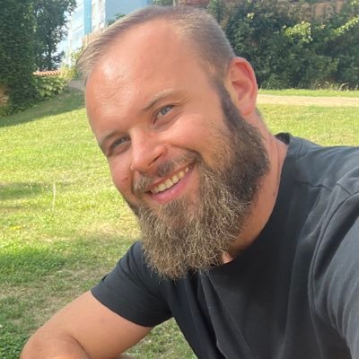 DavKarma's profile picture. Z pohledu woke jsem landlord, z pohledu politiků jsem oligarcha 🤷🏼‍♂️ Jinak jsem obyčejný a milující otec a manžel 🥰