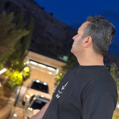 حقوقخونده⚖️عشق به وطن نشانه ایمانست🇮🇷آرزویم کشیدن پرچم ایران روی تابوتم❤️