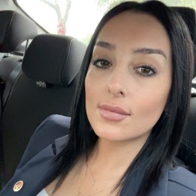 PelinYrdkl's profile picture. 📍 Political Scientist 📍 CHP 27. Dönem Milletvekili Adayı 📍SİVKON DKÜ 📍 KAYKEF DKÜ 📍 BEŞİKTAŞ JK Kongre Üyesi