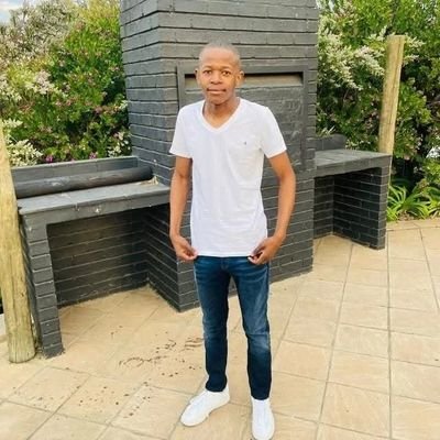 NgobeniGiftN's profile picture. chief curator of life well-lived.