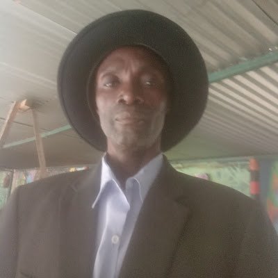 Emmanuel Kapotwe kaporoots is a visual artist a member of Zambia national visual arts Council working in the showgrounds in Lusaka in Zambia.