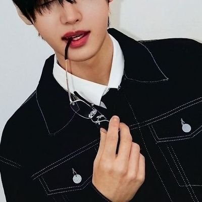 tempat baca AU | semua AU aku baca (bxb, gxb, bxg, gxg) all genre juga sesuai mood
