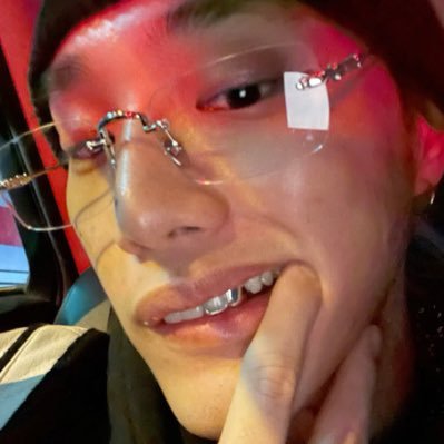 cassedesgarcon's profile picture. OC. nsfw. mdni. not the real artist. no fixed fc. untagged kinks. approach with caution. 23 ooc. all prns • minors don't interact. nsa.