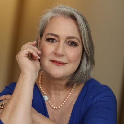 simoneeloisa's profile picture. Um país melhor está em nossas mãos.  Vamos agir.