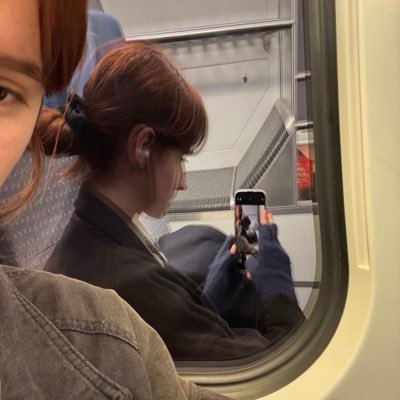 vickyfantaz's profile picture. 🪴 🖼️🧈📜🌱🍰👩🏼‍❤️‍💋‍👩🏼🌷⭐️☁️🫧🩷🍪💌🧁📄🍡