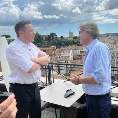 As a member of @ElonMusk's team, l'm a dedicated staff member working closely with Mr. Musk and his various ventures. to make the world a better place .