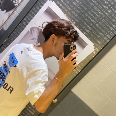 haziimlqmn's profile picture. 