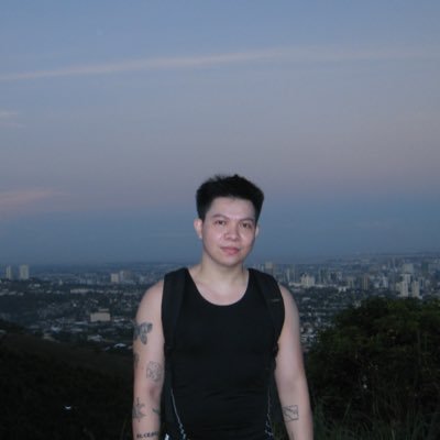 computer engineer/writer/drag @GIRL4short @HausRena1ssance #ProtectTransLives ♑ he/they ( ◕_◕)っ✂╰⋃╯