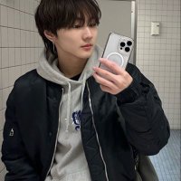 iro (@jwyiro) 's Twitter Profile