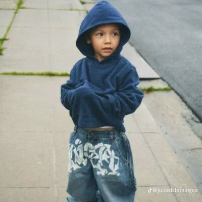 amosemma0's profile picture. Be yourself