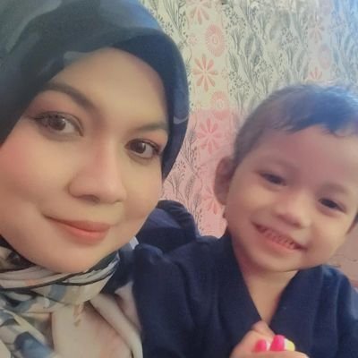 ayuniederani's profile picture. Mom Aathif n Aaira💛❤️💚
