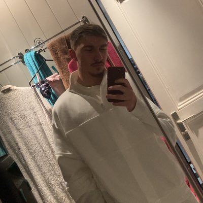 kowlega's profile picture. salut à tous !  je stream un peu de tout. Venez me rejoindre sur ma chaîne twitch, YouTube, Twitch et Instagram :  Kowlega.