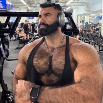 It’s your favorite hole destroyer backup 😏 https://t.co/ISjFNtWlpH