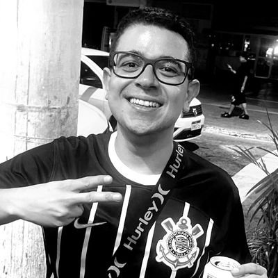 Lugar que eu falo da minha vida, meu amor, Corinthians, família e amigos. E também um pouco de séries e filmes. Futuro escritor. ⚫⚪