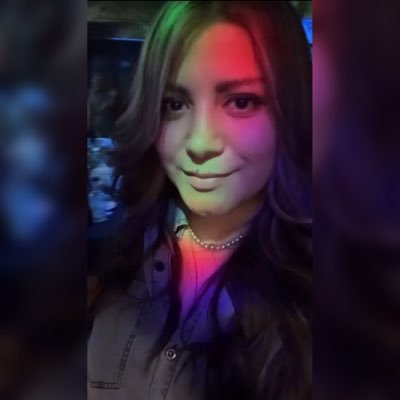 Hannahlejandra's profile picture. Cuento los segundos entre los ⚡⚡ y los truenos 🌩 | Siempre a la izquierda