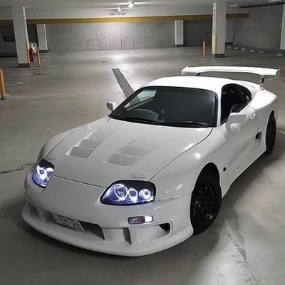 coco_expresss's profile picture. 