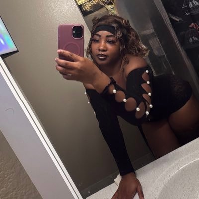 Fineassmulan's profile picture. Content creator