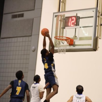 6’5 G/SF|| 200 lbs || Springs Christian Academy || C/O 2026🇨🇦/2027🇺🇸🏀|| udookolue8@gmail.com || Winnipeg, MB,Canada || looking for U Sports & NCAA programs