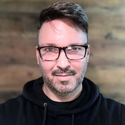 Infrastructure manager, developer, founder at @nannylogic, bootstrapping my SaaS in the OC. ☕️