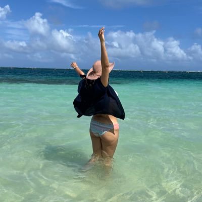 Enycornio's profile picture. I’m damned if I do give a damn what people say✨