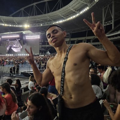 Humorista de péssima qualidade nas horas vagas | Fundador da @capixabaodepre | Fã da Futkpop