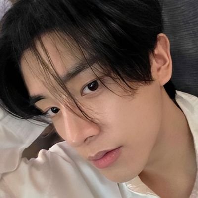 𝗘𝗡𝗛𝗬𝗣𝗘𝗡 ♥︎
Wanna know my dick longer than a Pringle box 🎀
