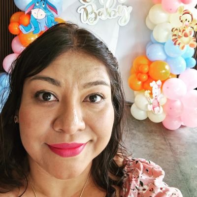 Comunicóloga y Asistente Médico. Pase a esta su humilde cuenta bajo su responsabilidad. Acá no más me río de las pendejadas de mi vida, no se lo tome personal.