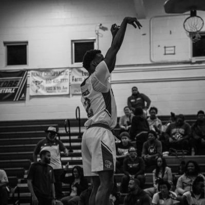Jkosiblack222's profile picture. 6’0 SG PFHS🦅