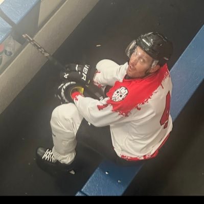 XSpence23X's profile picture. ⚓️ Veteran - It’s just myself, talking to myself, about myself - † Christian