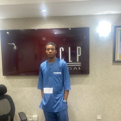 helytee_'s profile picture. Introverted Edo Boyy ✨ A hoe ✨web3✨hater❤️