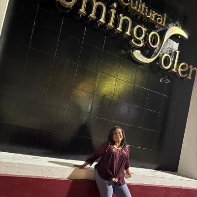 Locutora, Actriz, profesora de teatro y de preescolar, periodista de prensa Radio y TV.