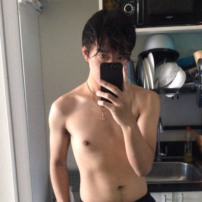 adrianlums_'s profile picture. 24 years of existence 🥀 | Philippines 🇵🇭/ Kuwait 🇰🇼 is my home | Virgo ♍️ | ESFP-T 🎤🕺 | RMT in the making🔬💉