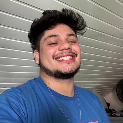 NikolasBarr0s's profile picture. Vivendo e aprendendo sobre esse novo mundo 🖤🔥🪐