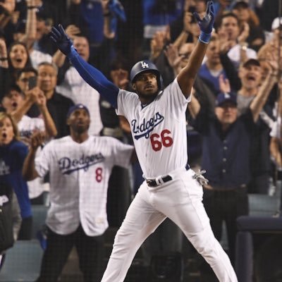 Ill chop it up with anyone bout any sport | @Dodgers #LetsGoDodgers | @LAkers | @USCfb | follow me if you know ball
