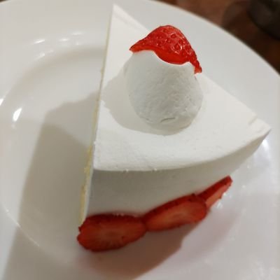 甘味と漫画が大好き。持病についてや食べたもの記録、ヲタ呟きと雑多にポストします。(不器用につき、アカウント分けて管理できない)四十路
