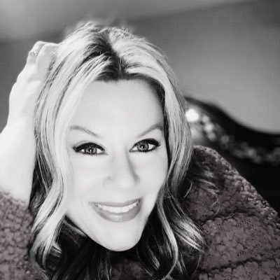 mandy_m_vintage's profile picture. Ephesians 6:12