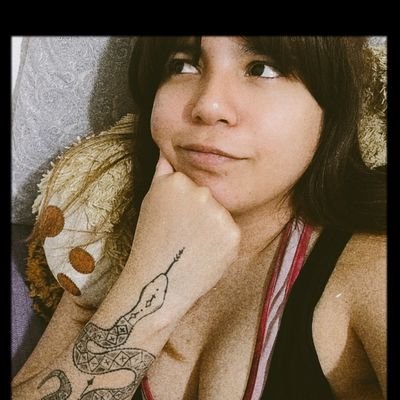 mikacoronel18's profile picture. Futura profesora de biología.
Futura sexóloga 💪
Amo bailar árabe