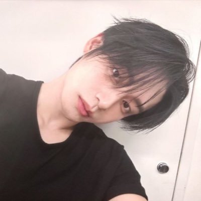 jjeonhe's profile picture. dump acc