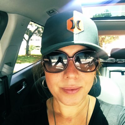 deep_insideout's profile picture. ▶️ "Só o amor constrói pontes indestrutíveis" ✨Easy like Monday morning ✨ Uma jovem senhora ⛅️ Borderlife ✨🐝